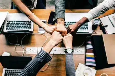How to unite a work team? Our 7 tips